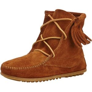 Minnetonka women’s tramper ankle boots size 7
